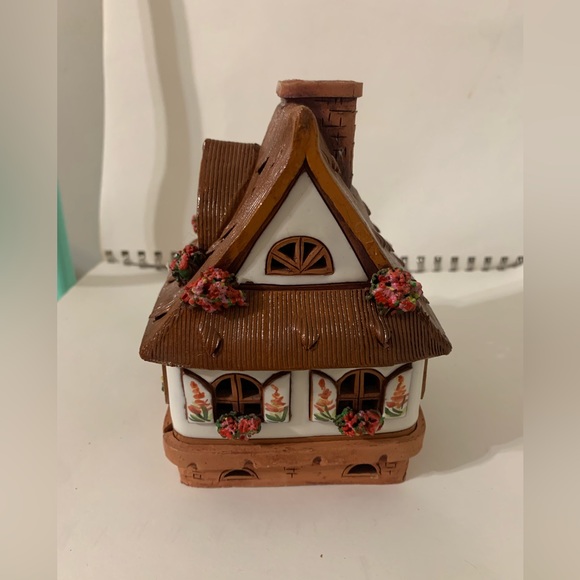 Maribor Kunstgewerbe Artisan Lithuanian Folk Art Clay Cottage Tea Light Holder - Picture 4 of 11